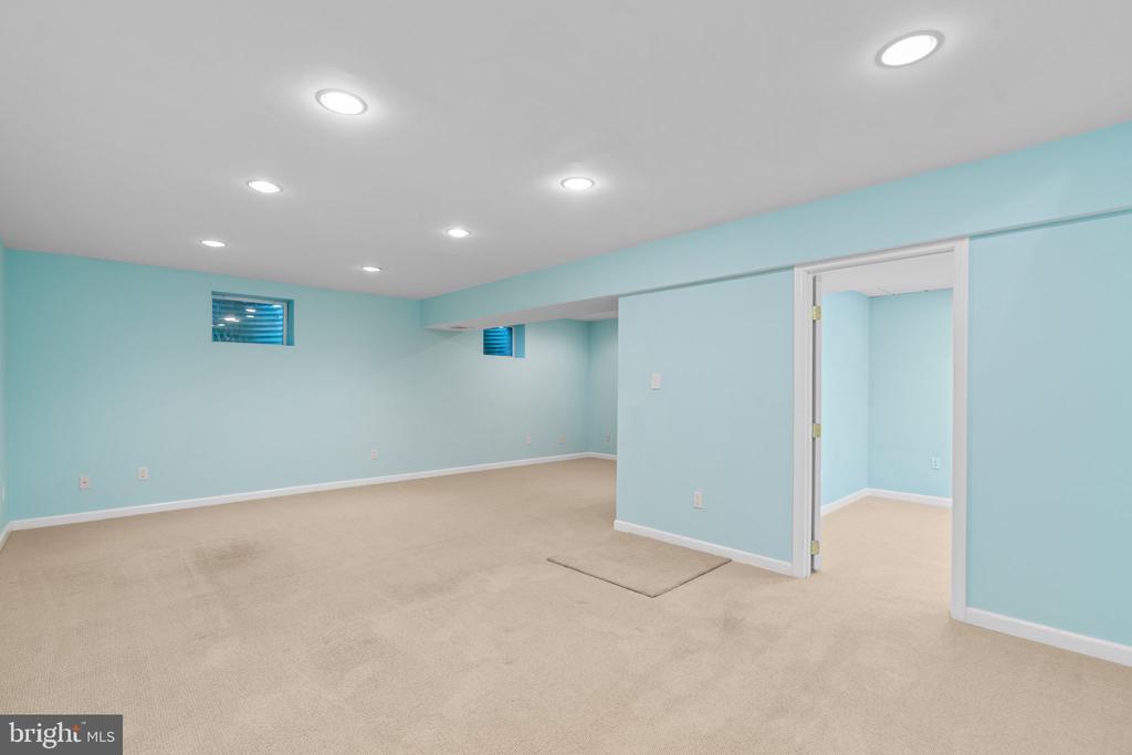11 SAINT IVES DRIVE