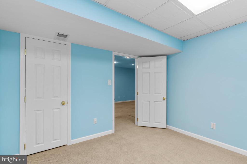 11 SAINT IVES DRIVE