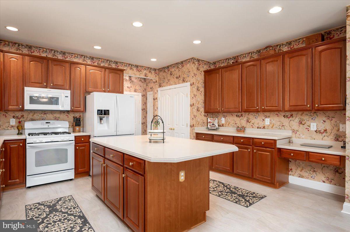 8265 GREEN ICE DRIVE