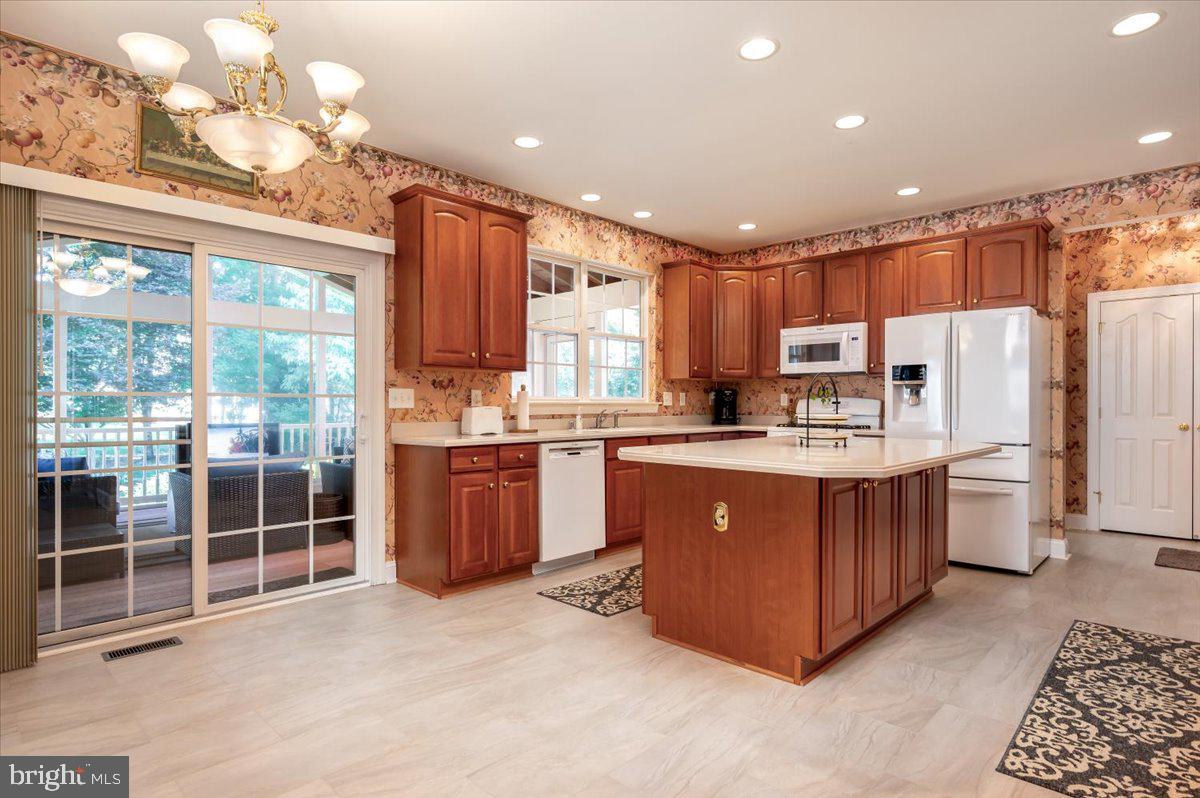 8265 GREEN ICE DRIVE