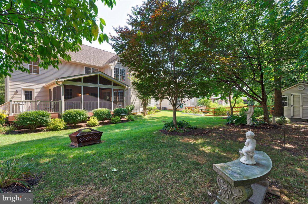 8265 GREEN ICE DRIVE