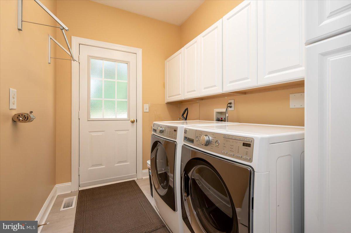 8265 GREEN ICE DRIVE