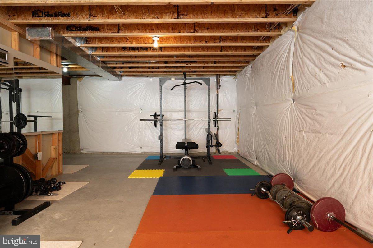 8265 GREEN ICE DRIVE