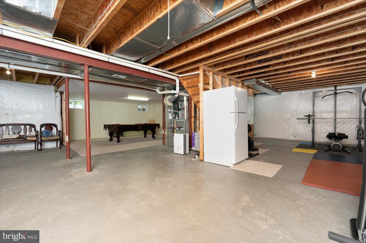 8265 GREEN ICE DRIVE