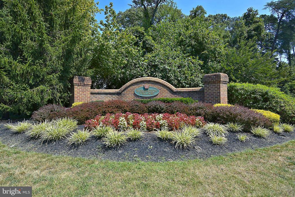 8265 GREEN ICE DRIVE