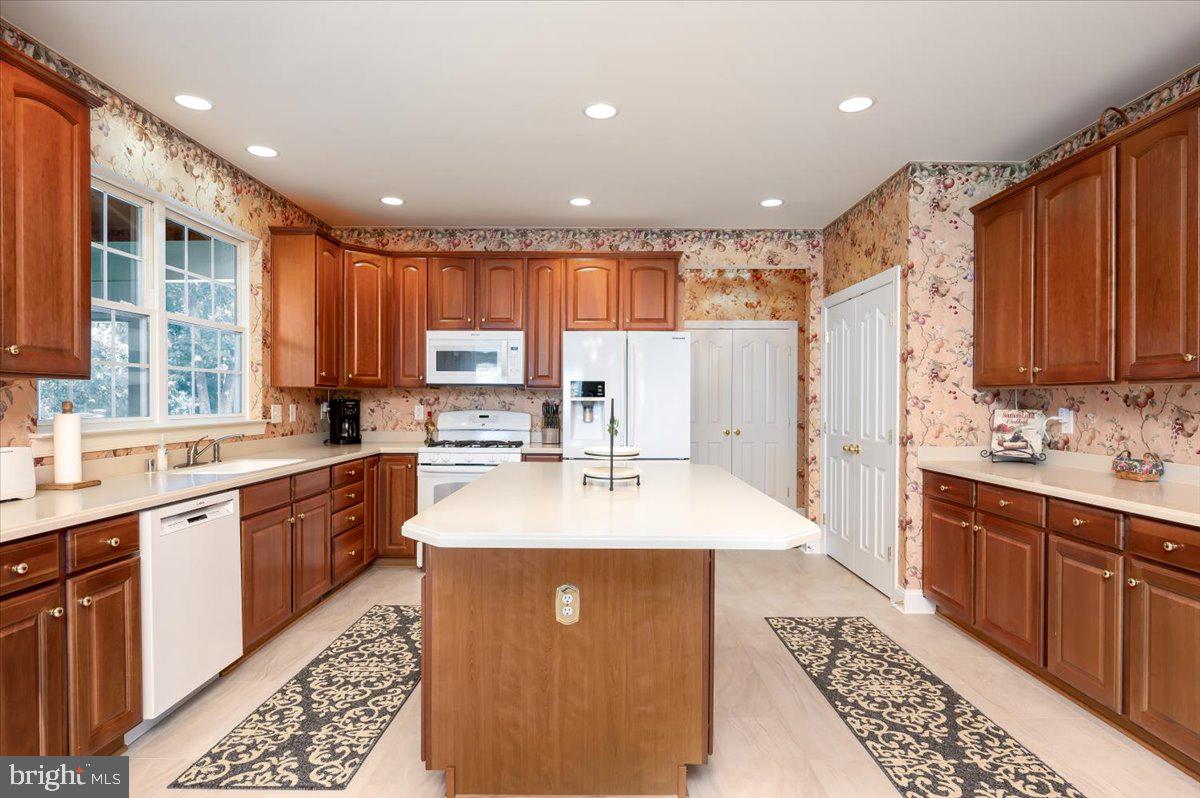 8265 GREEN ICE DRIVE