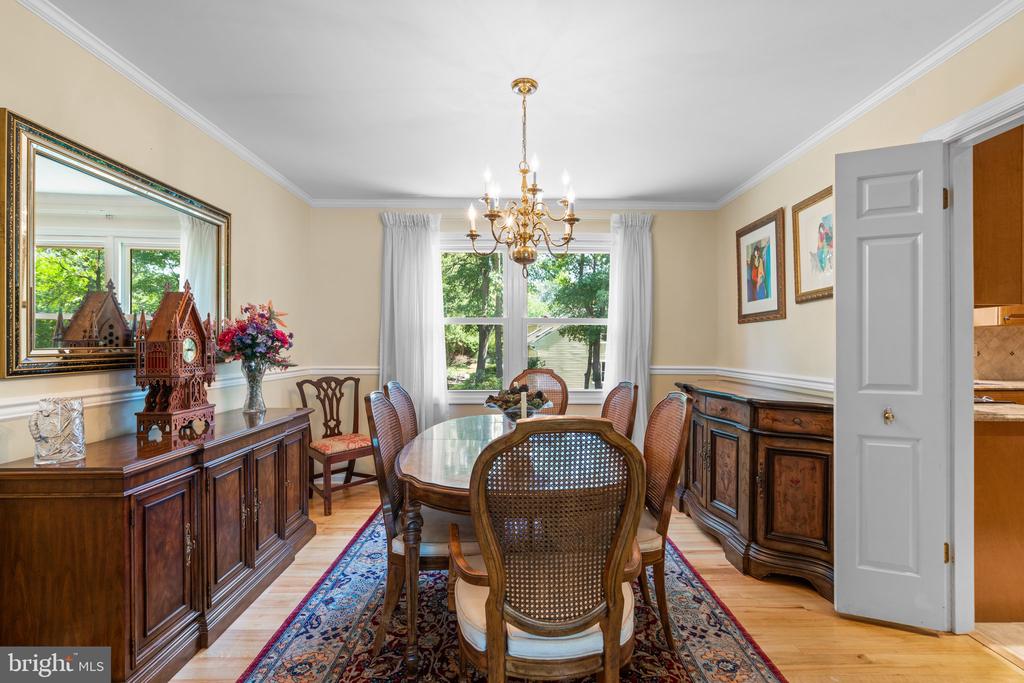 464 YORKSHIRE DRIVE