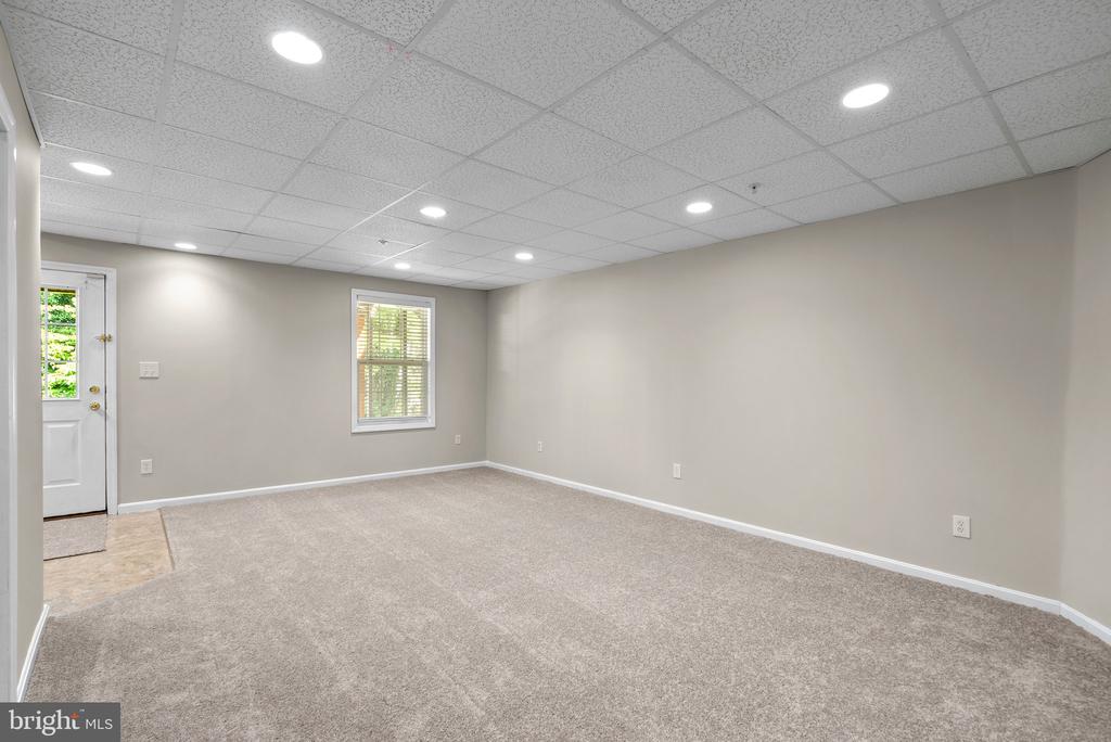 8255 APPALACHIAN DRIVE