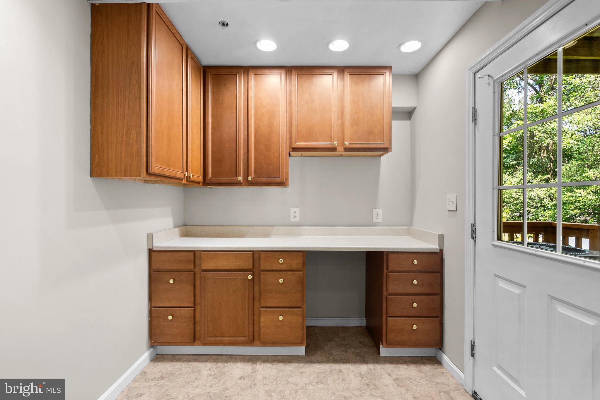 8255 APPALACHIAN DRIVE