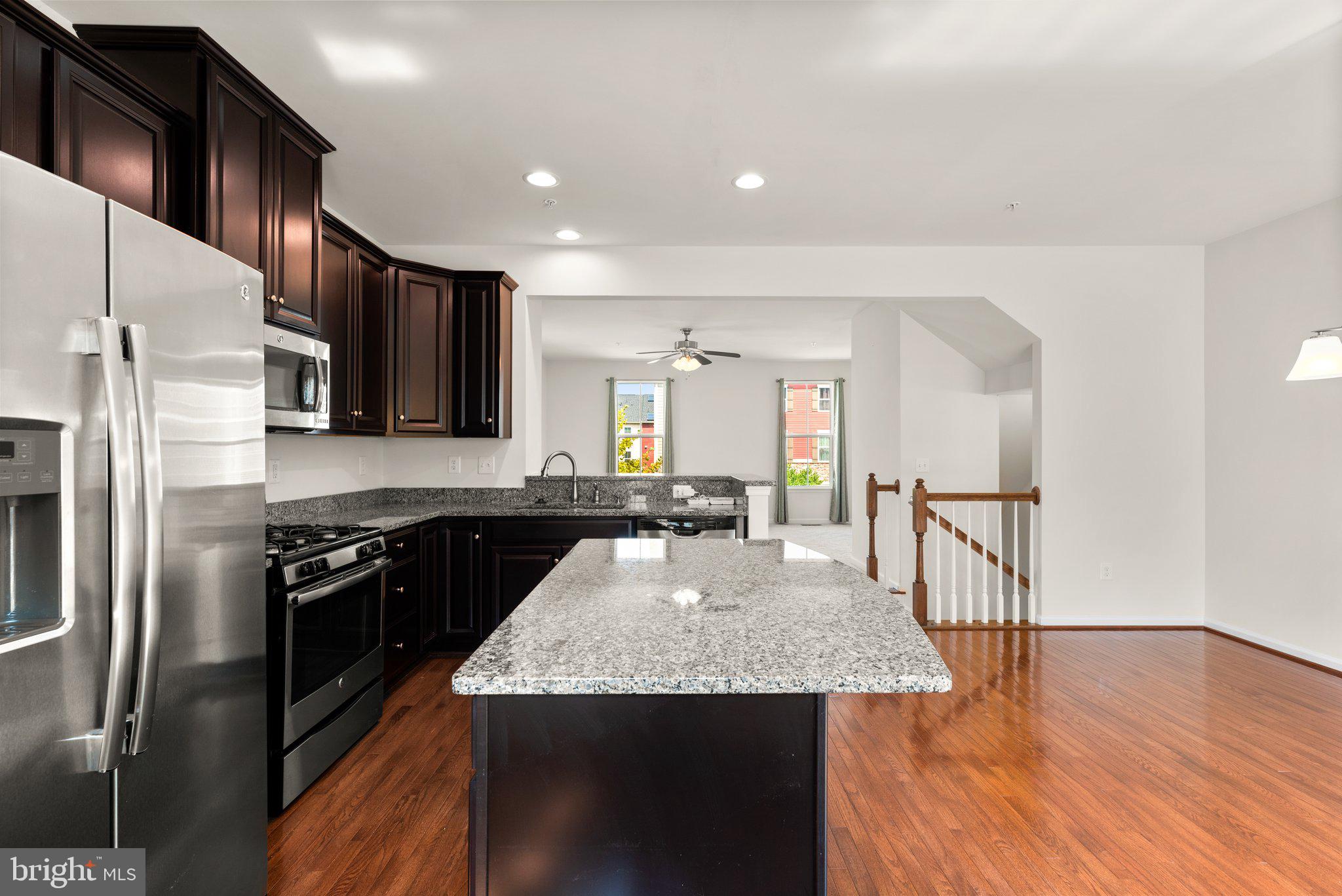 719 APPLE ORCHARD DRIVE