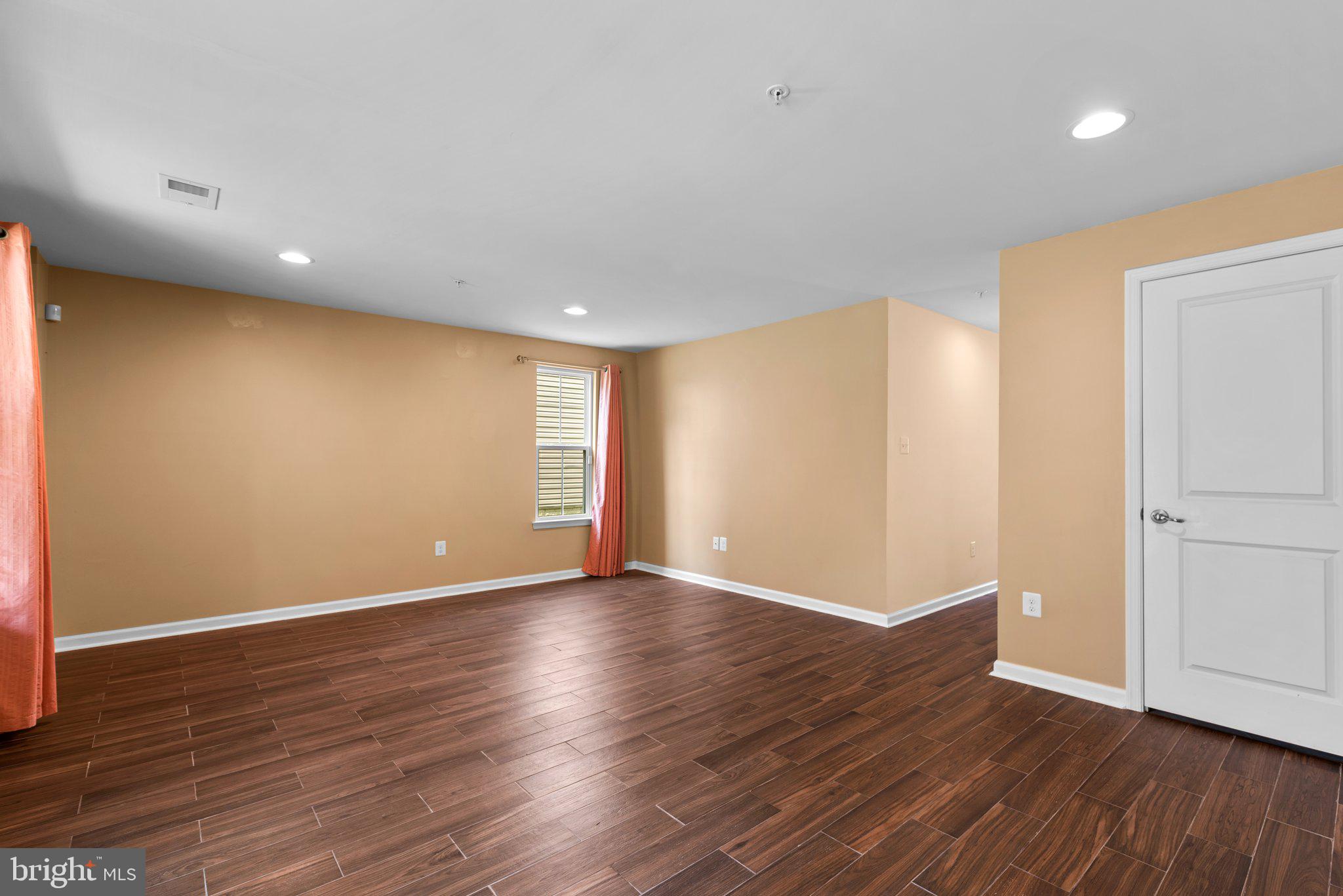 719 APPLE ORCHARD DRIVE