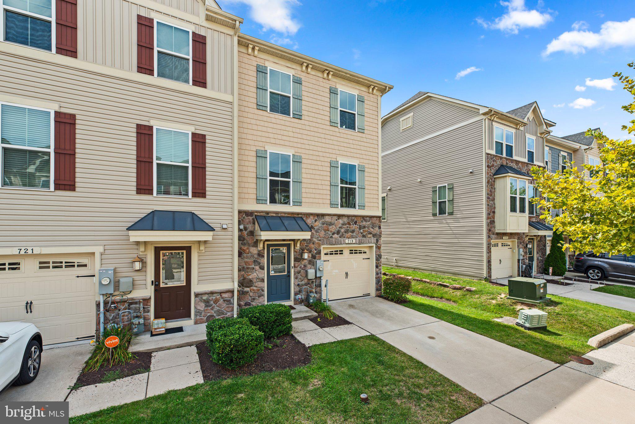 719 APPLE ORCHARD DRIVE