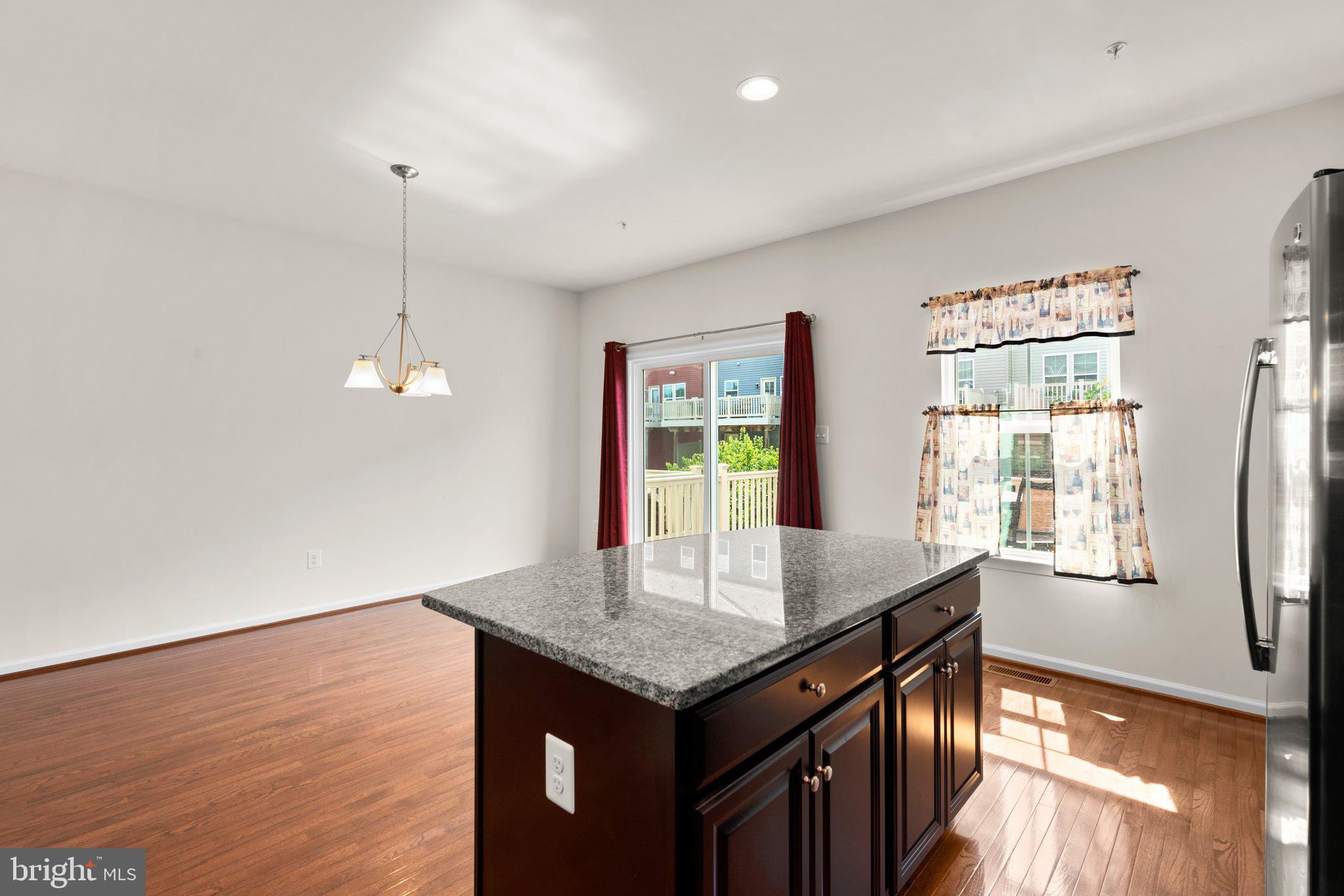 719 APPLE ORCHARD DRIVE