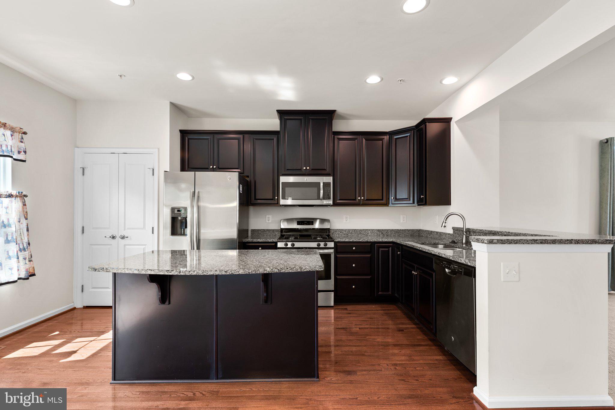 719 APPLE ORCHARD DRIVE