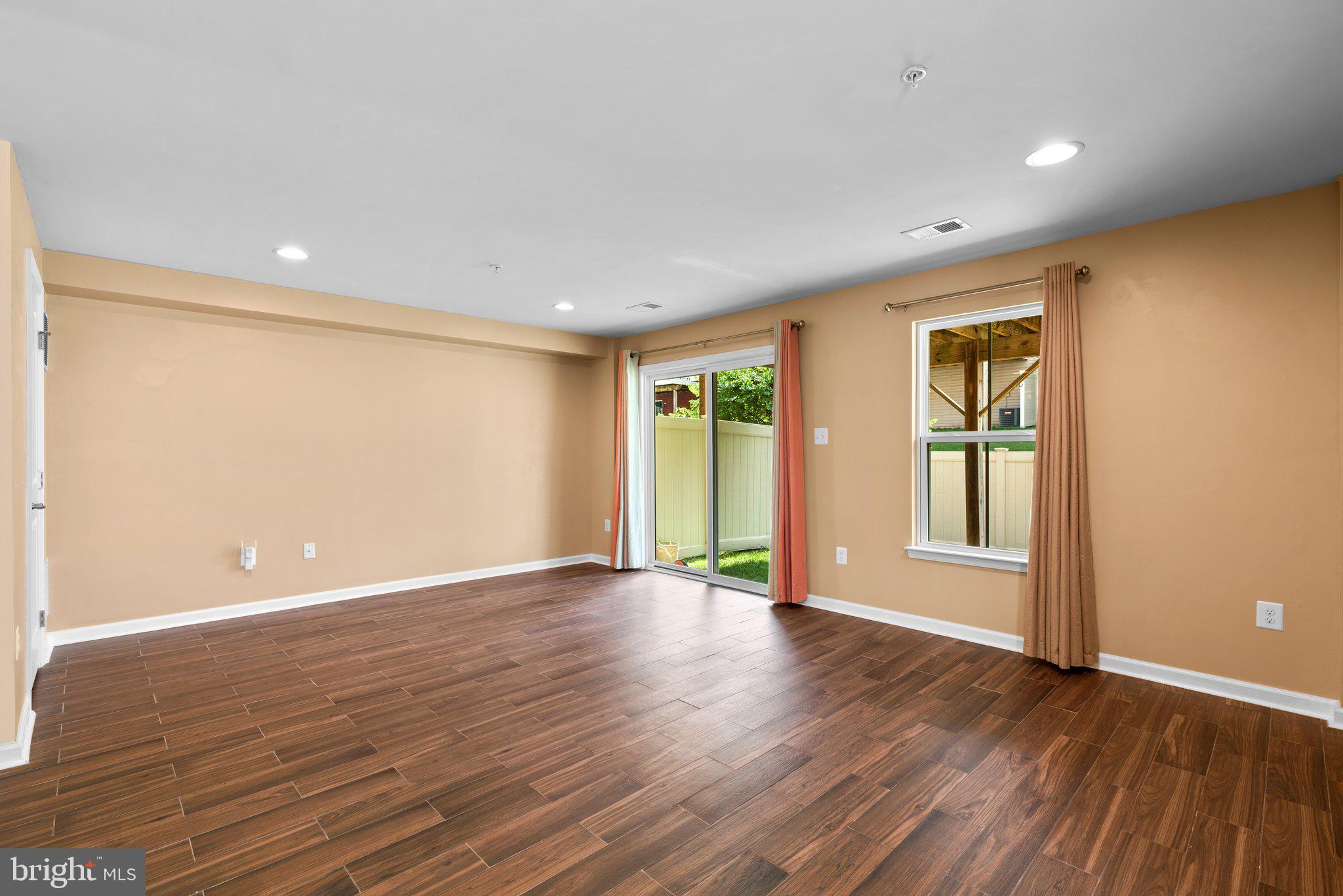 719 APPLE ORCHARD DRIVE