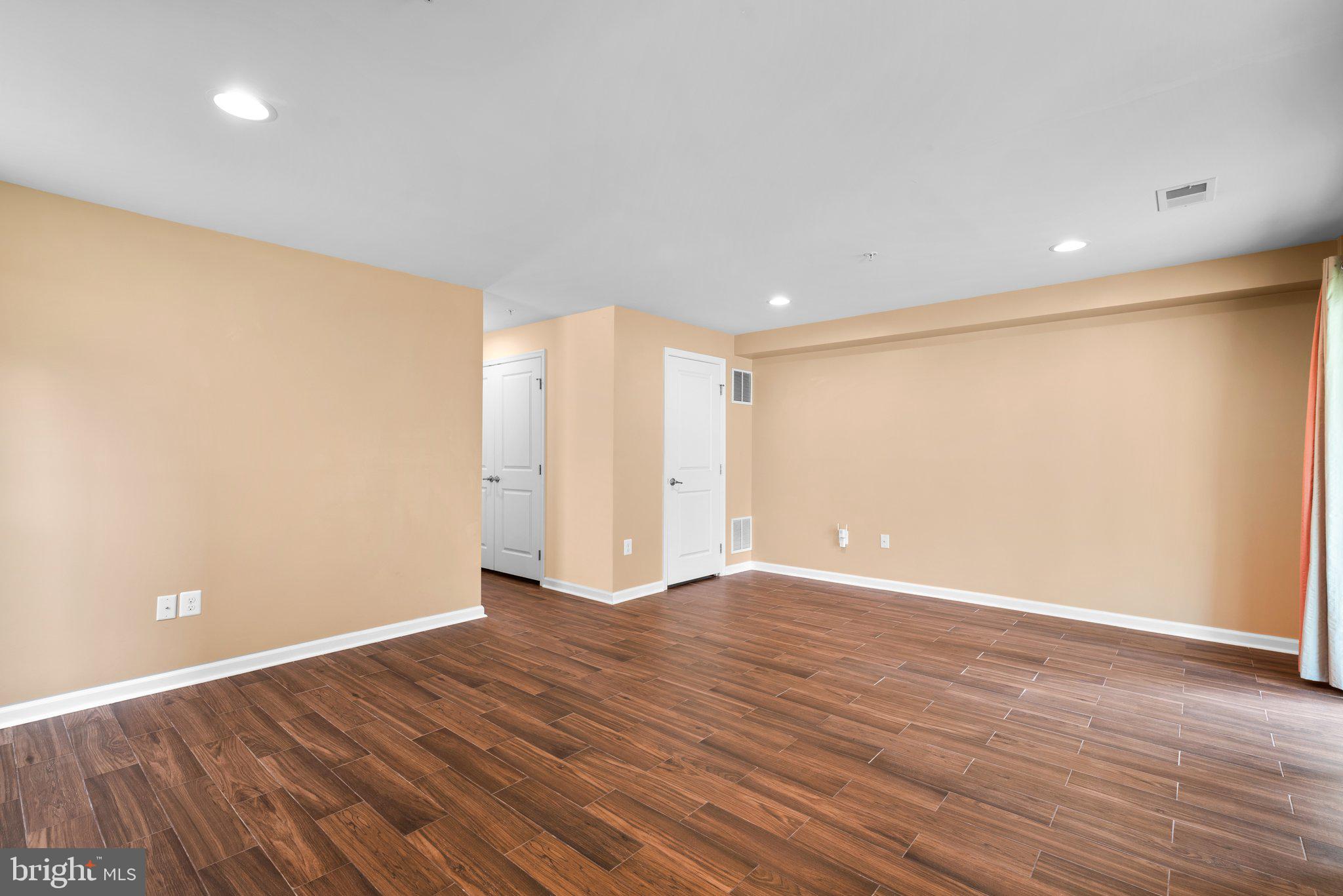 719 APPLE ORCHARD DRIVE