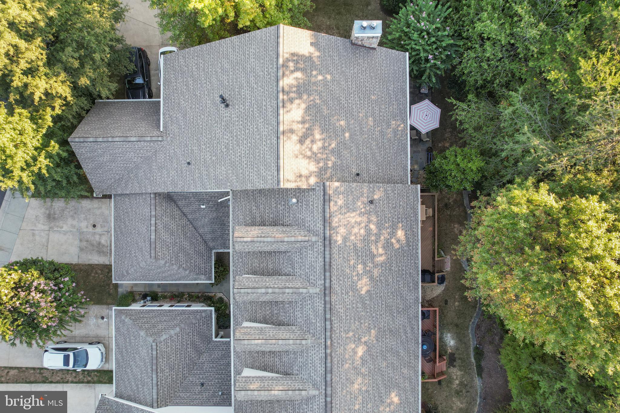 818 THICKET COURT