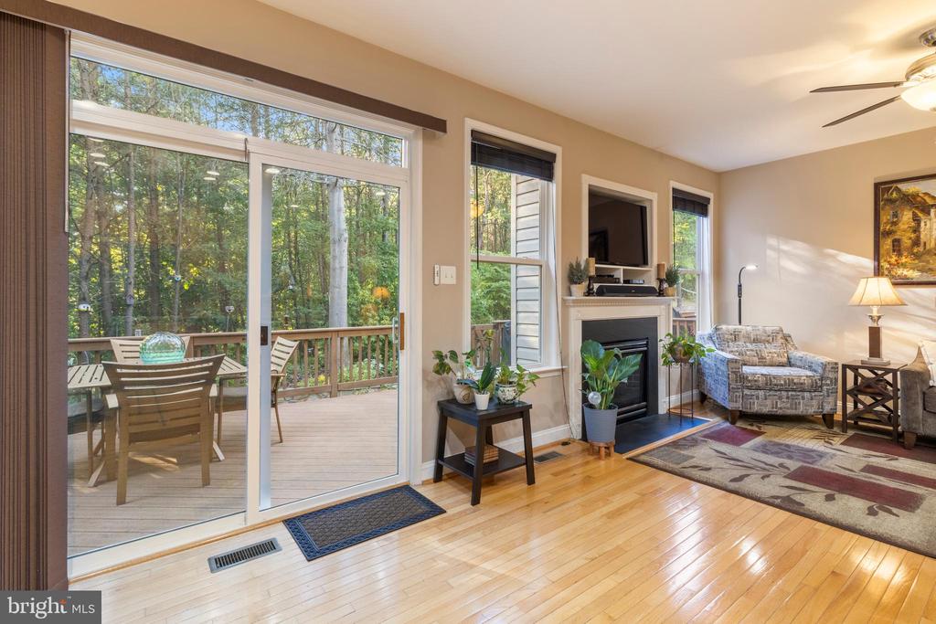 818 THICKET COURT