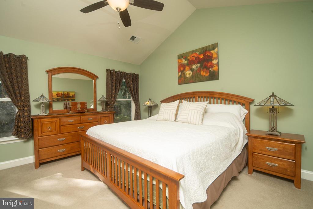 818 THICKET COURT