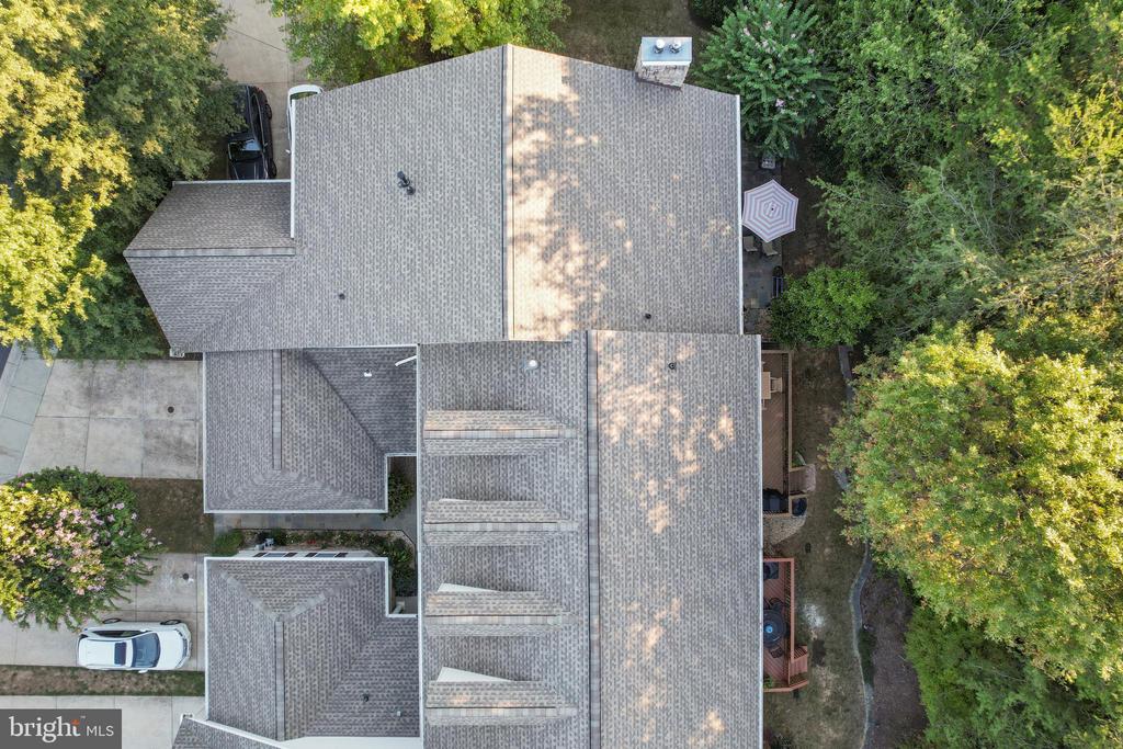 818 THICKET COURT