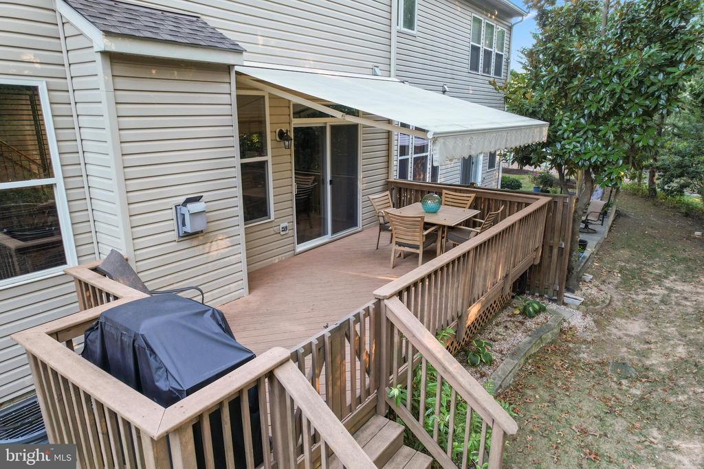 818 THICKET COURT