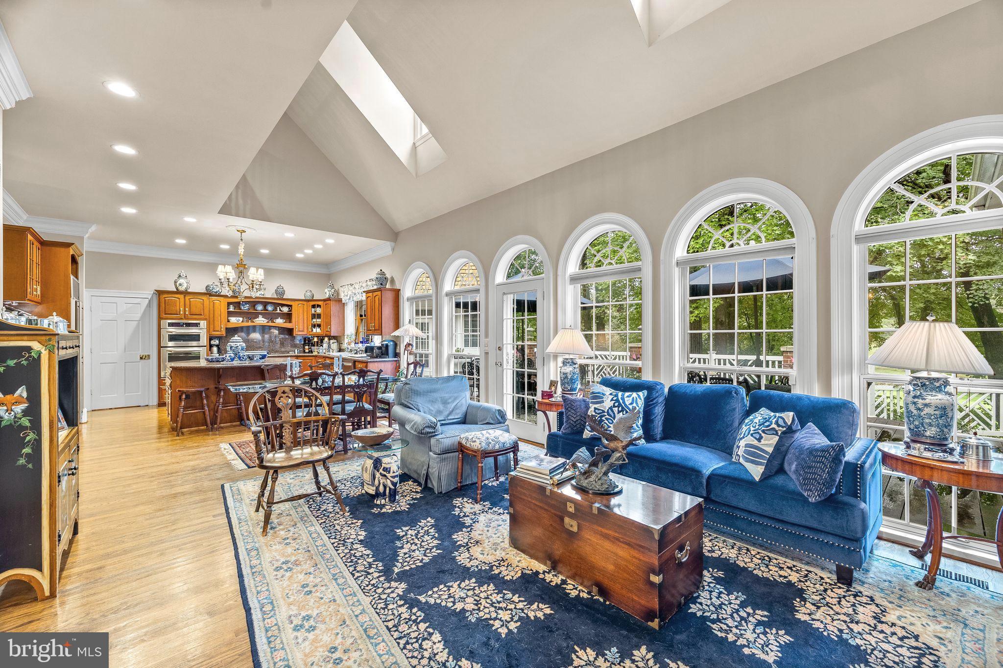 621 TRAVELLER COURT