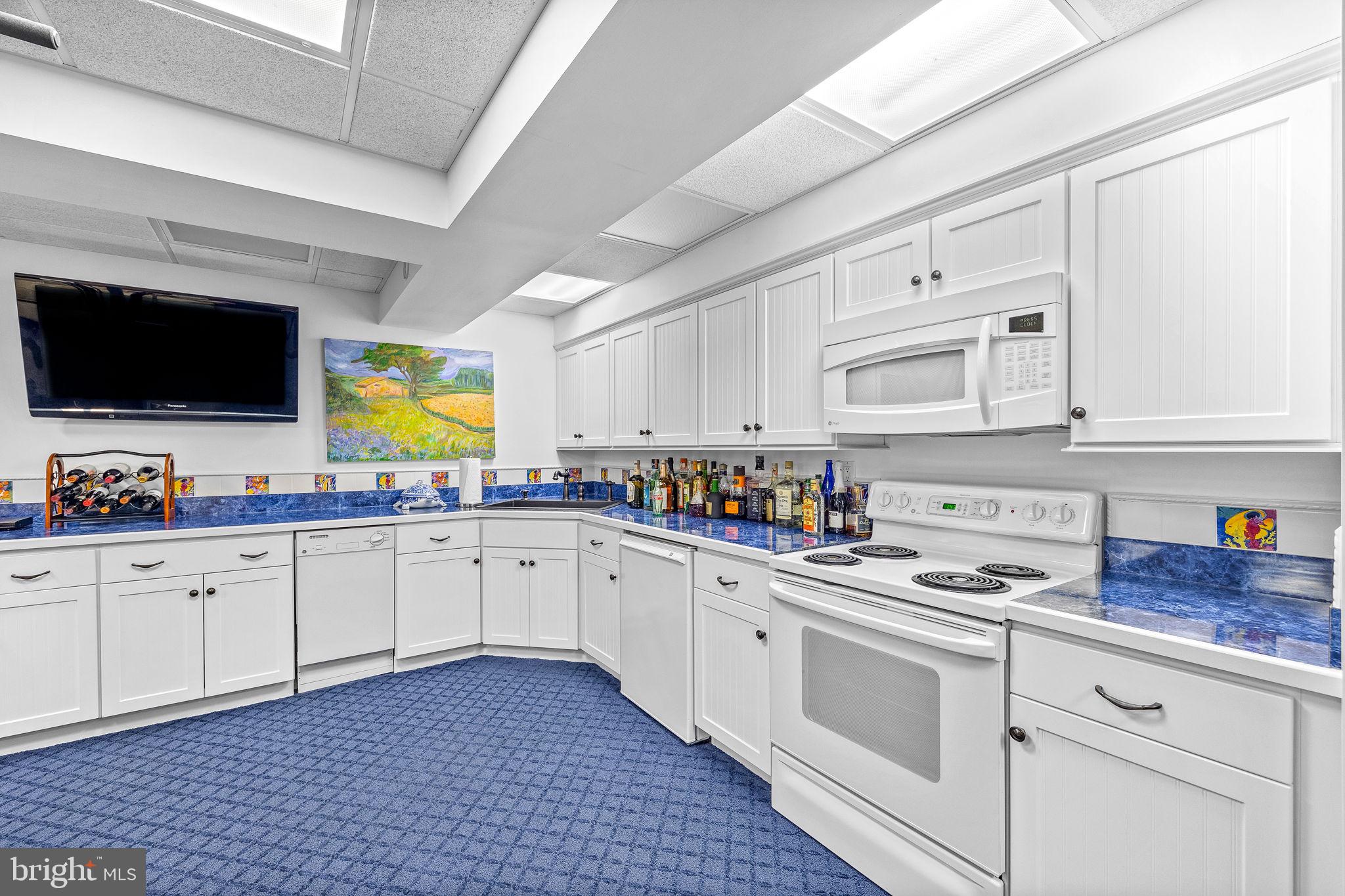 621 TRAVELLER COURT