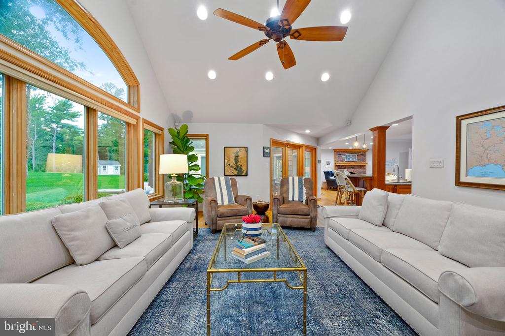 641 COVE TERRACE