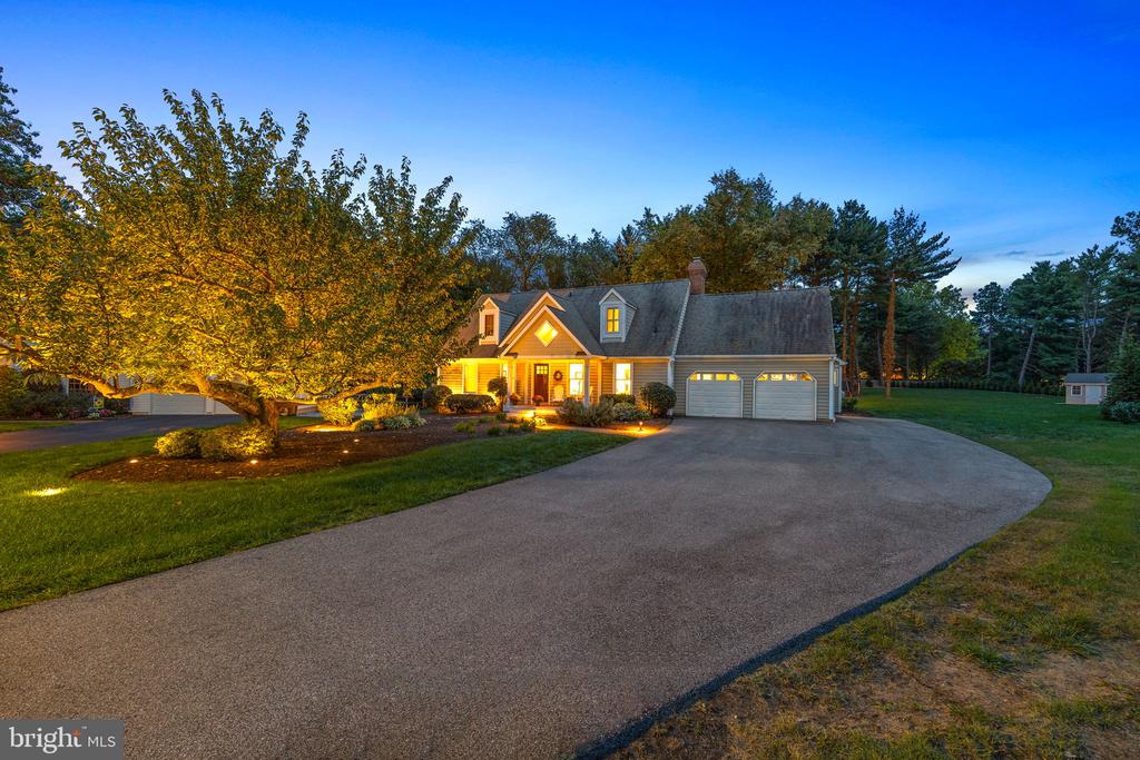 641 COVE TERRACE