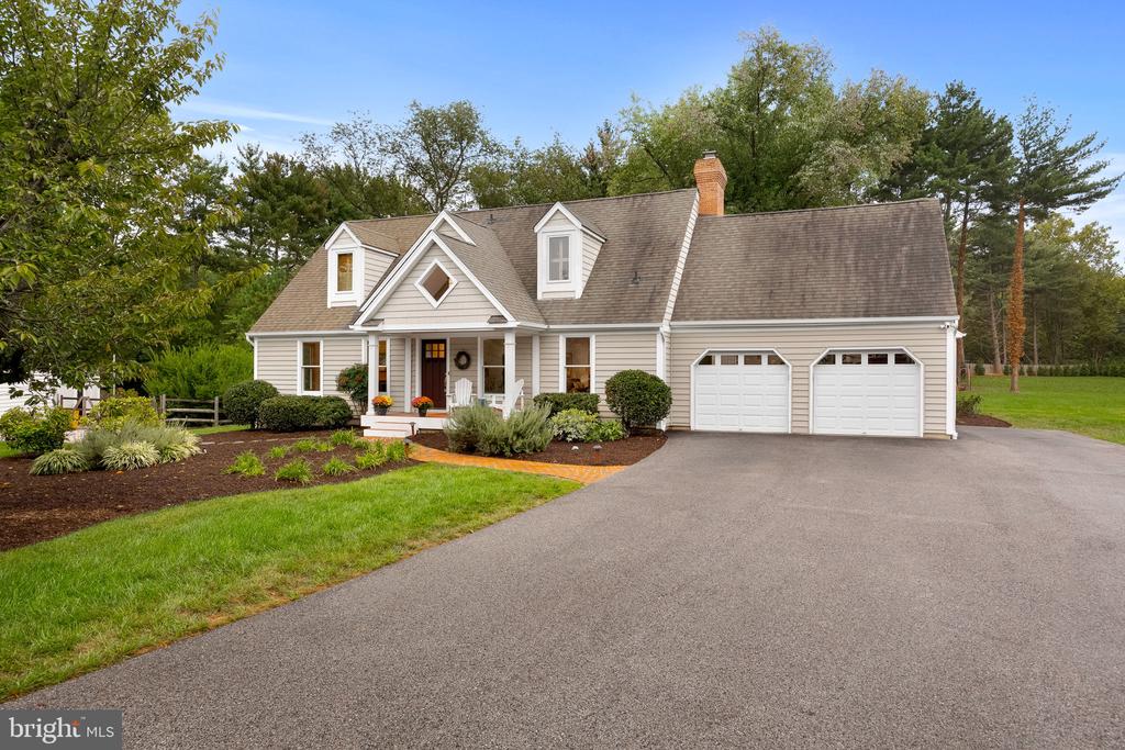 641 COVE TERRACE