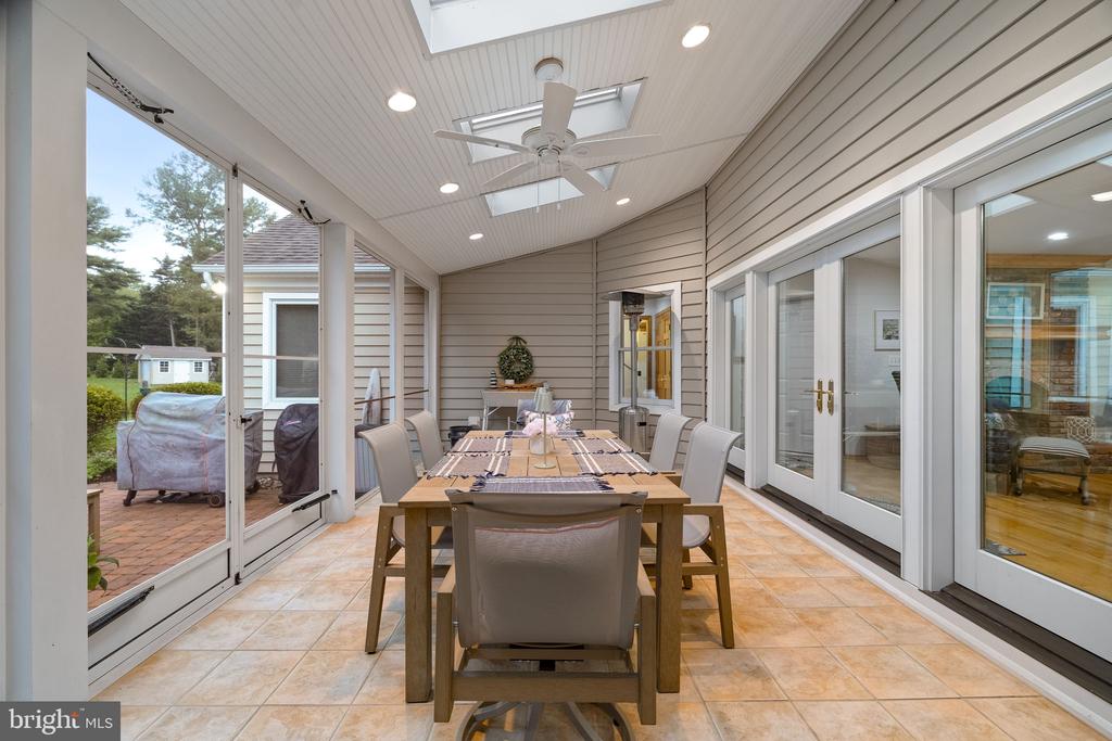 641 COVE TERRACE
