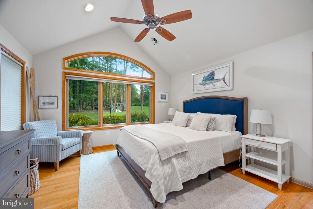 641 COVE TERRACE