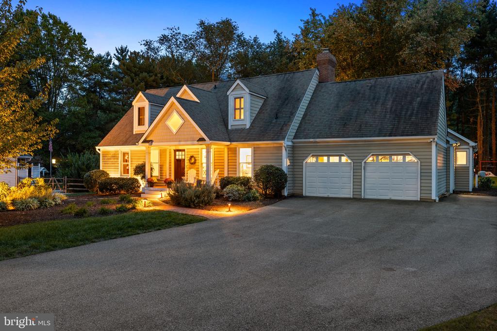 641 COVE TERRACE