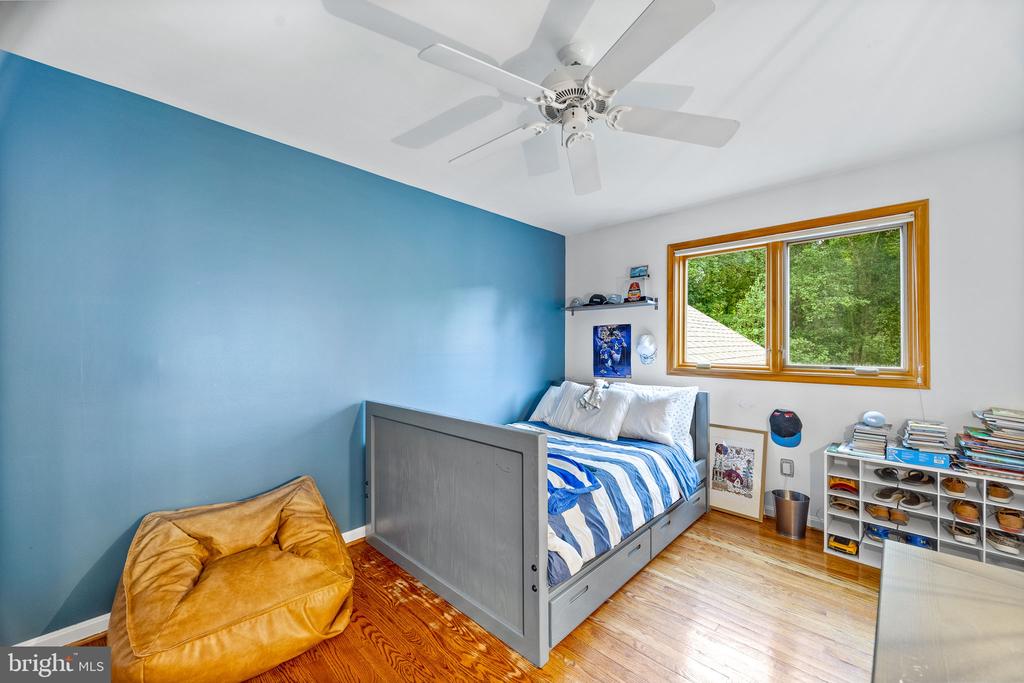 641 COVE TERRACE