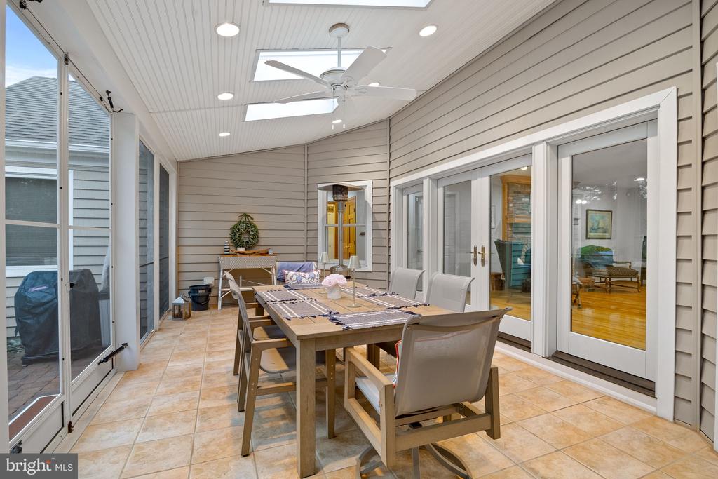 641 COVE TERRACE