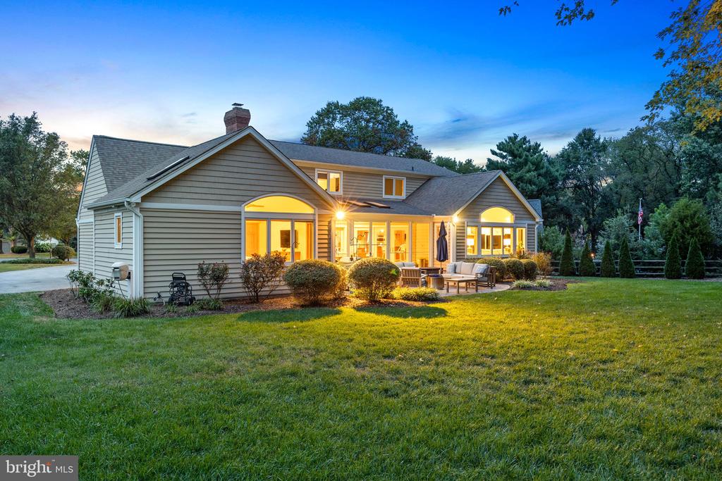 641 COVE TERRACE