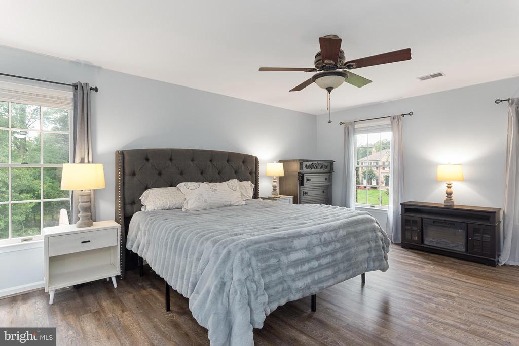 8389 PIPING ROCK COURT
