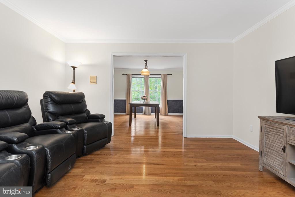 8389 PIPING ROCK COURT