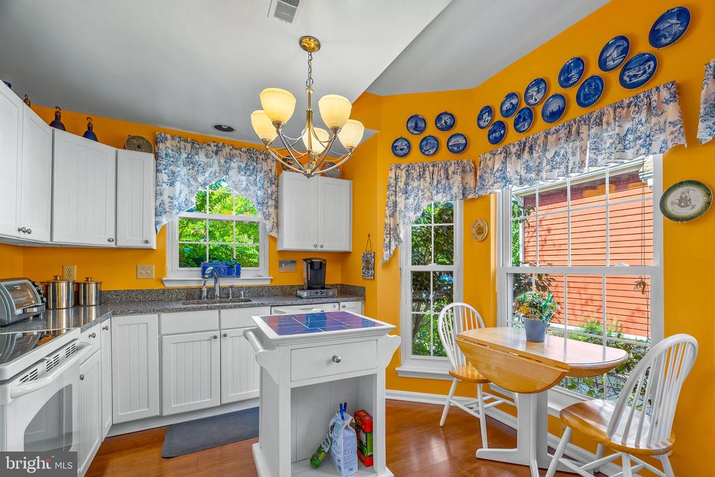 963 WINDWHISPER LANE