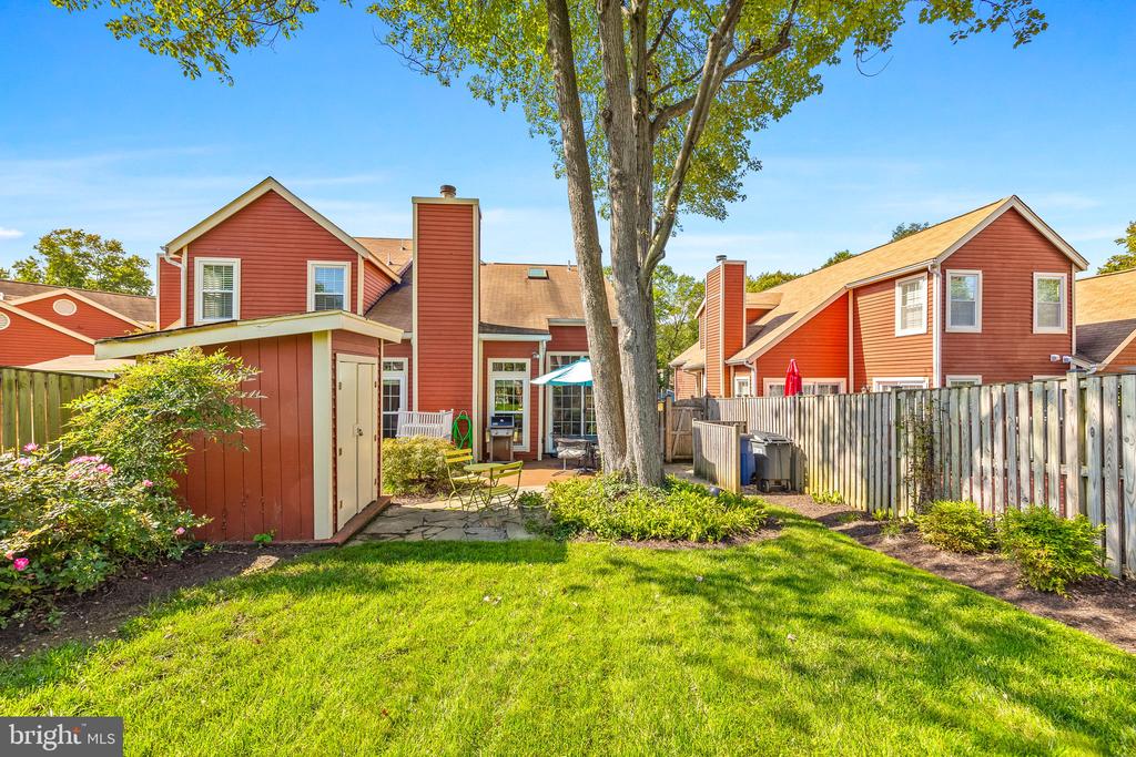 963 WINDWHISPER LANE