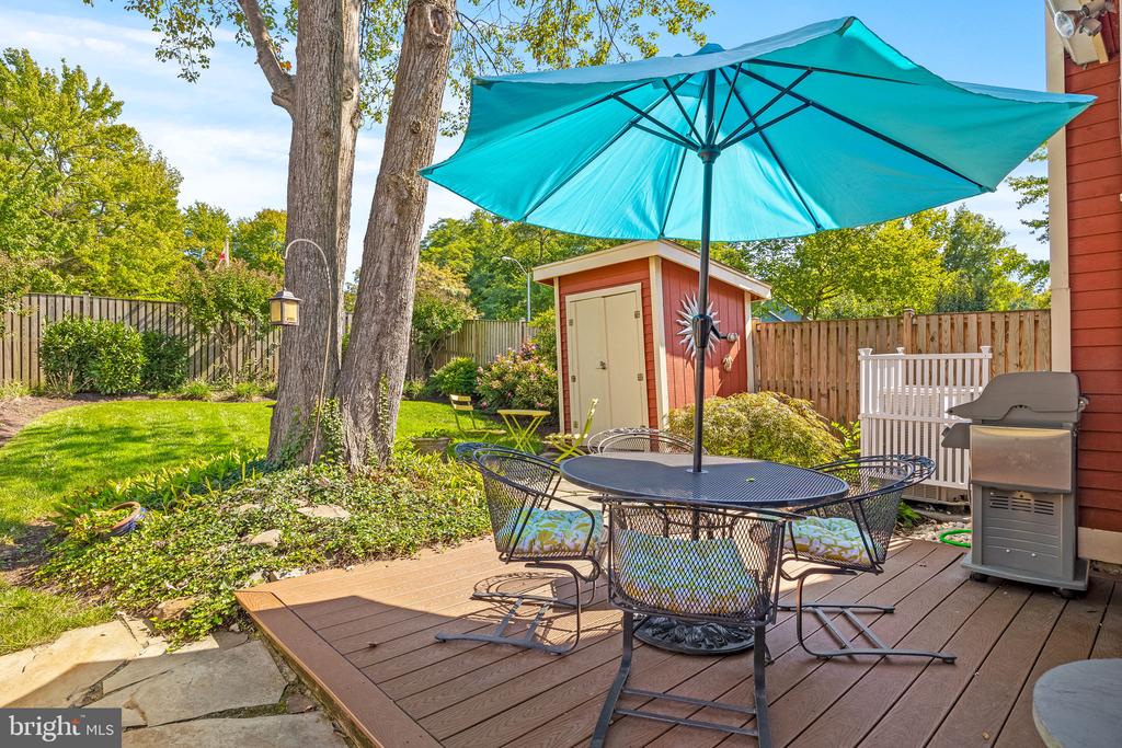 963 WINDWHISPER LANE