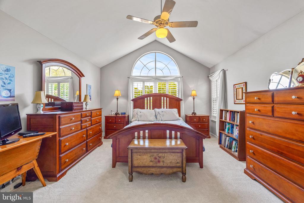 963 WINDWHISPER LANE