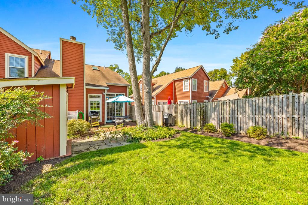 963 WINDWHISPER LANE