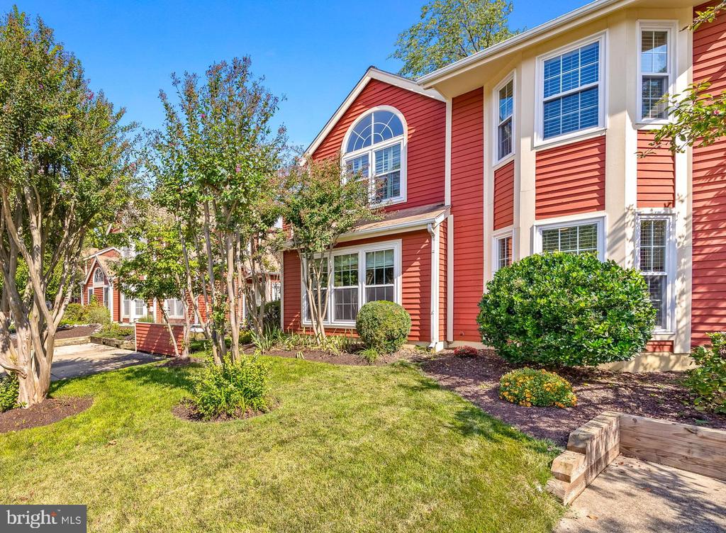 963 WINDWHISPER LANE