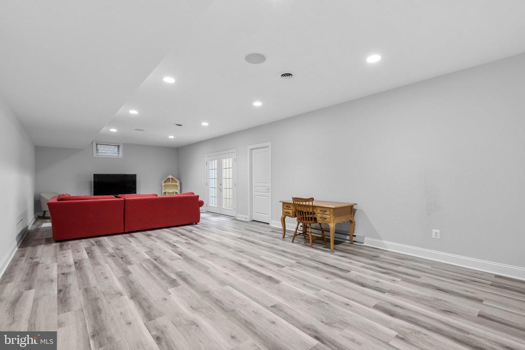 502 TREMONT CIRCLE