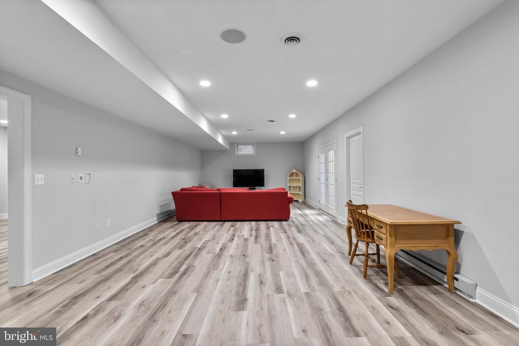 502 TREMONT CIRCLE
