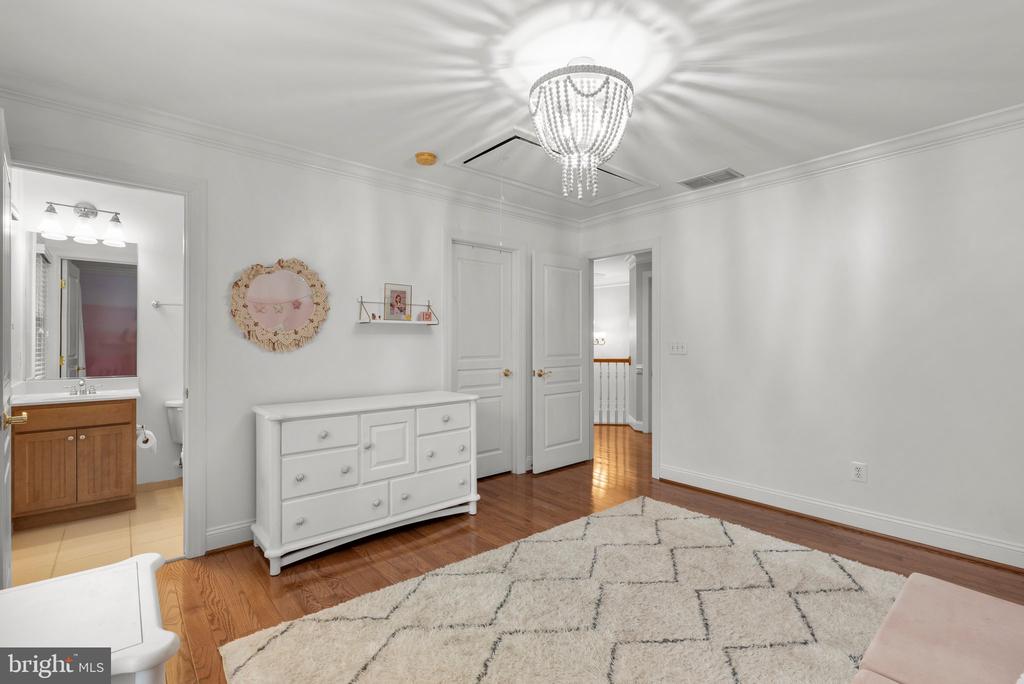 502 TREMONT CIRCLE