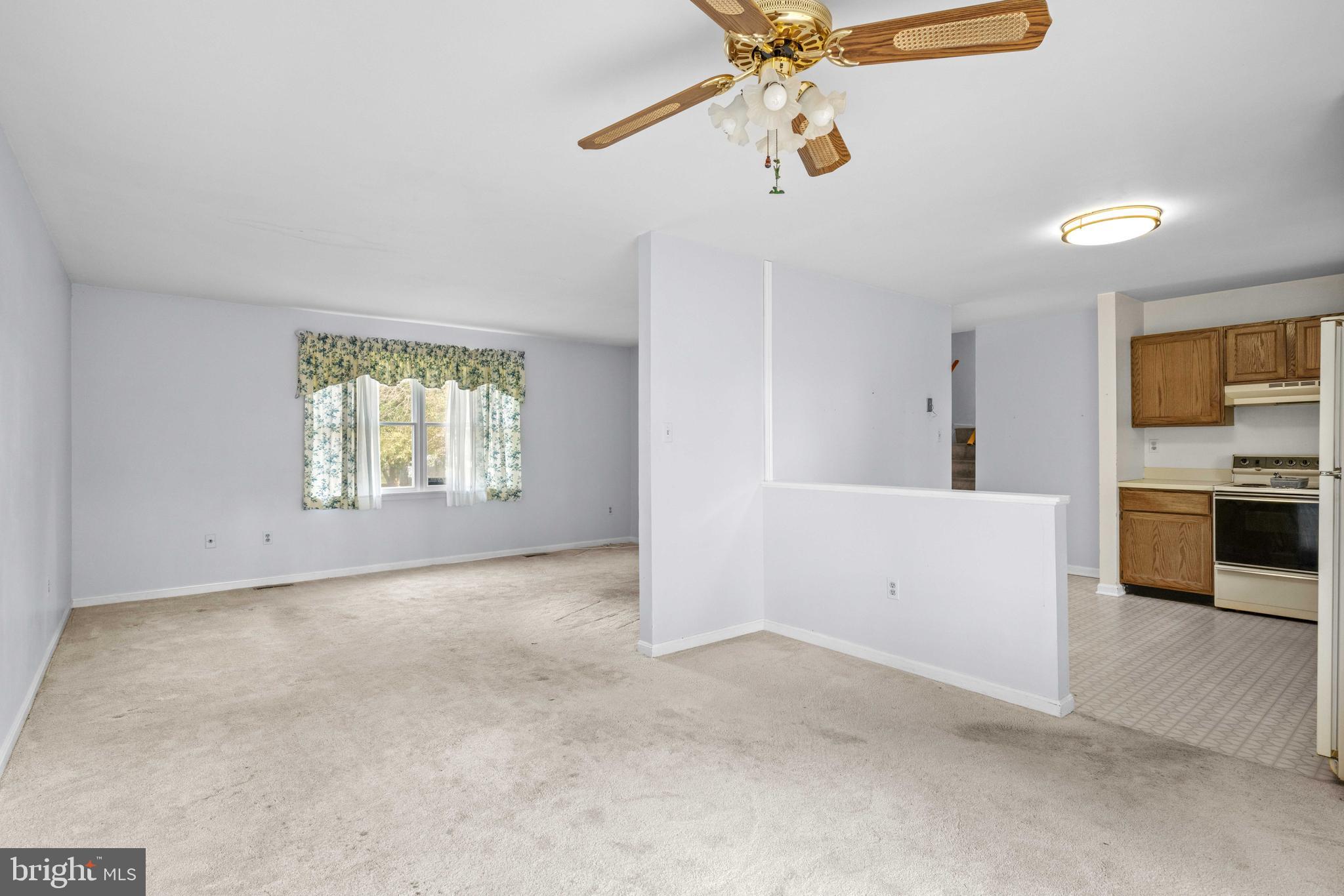 683 SWAN DRIVE