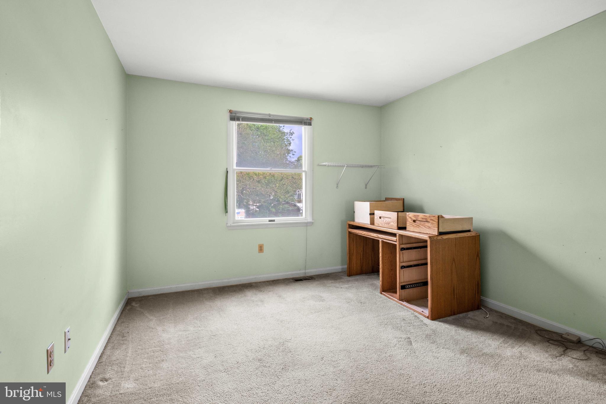 683 SWAN DRIVE