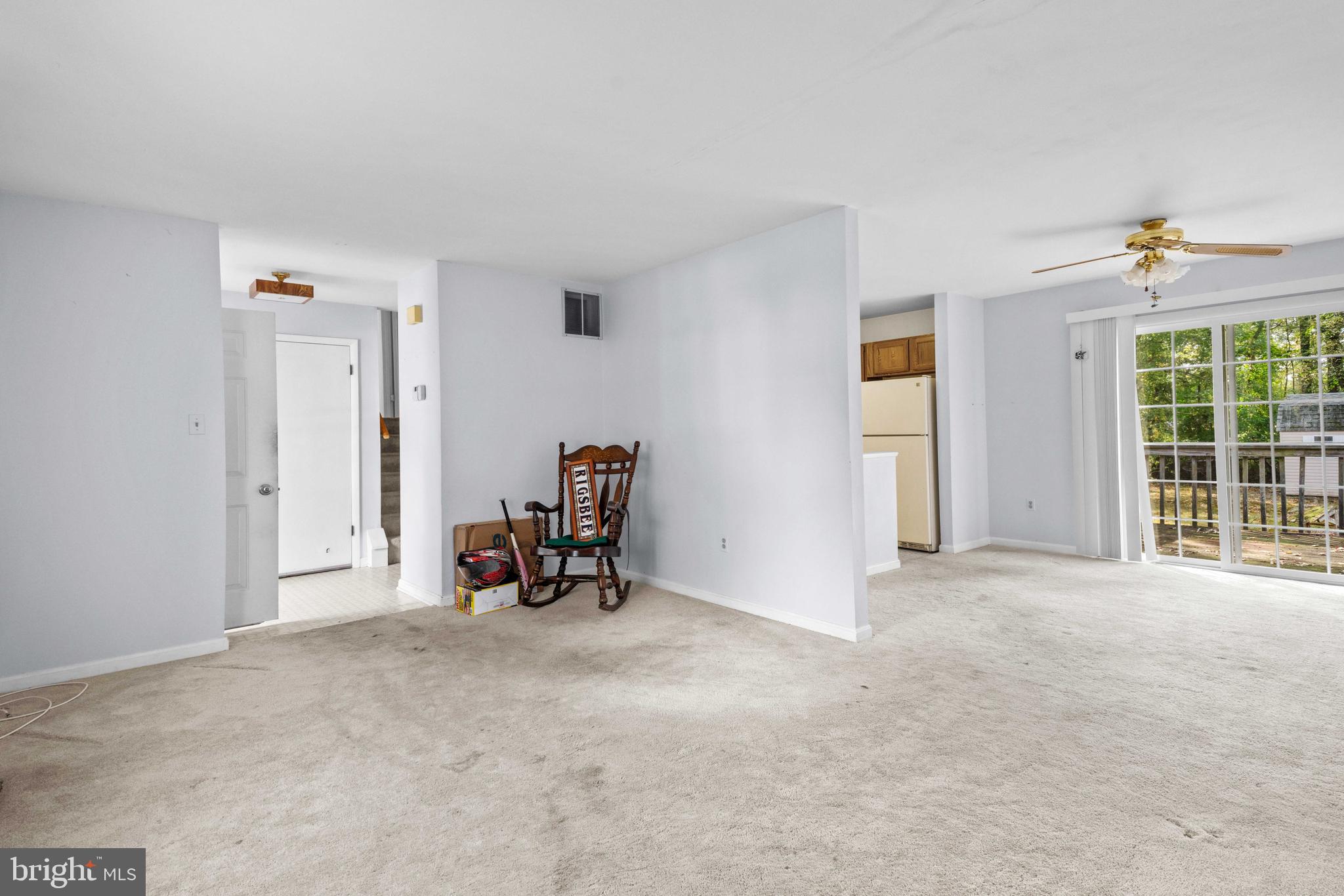 683 SWAN DRIVE